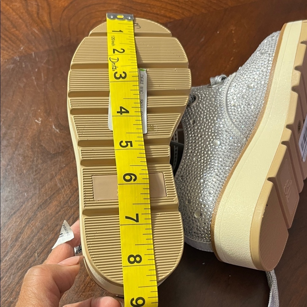 Gianni Bini Silver Glitter Flats - Picture 10 of 11